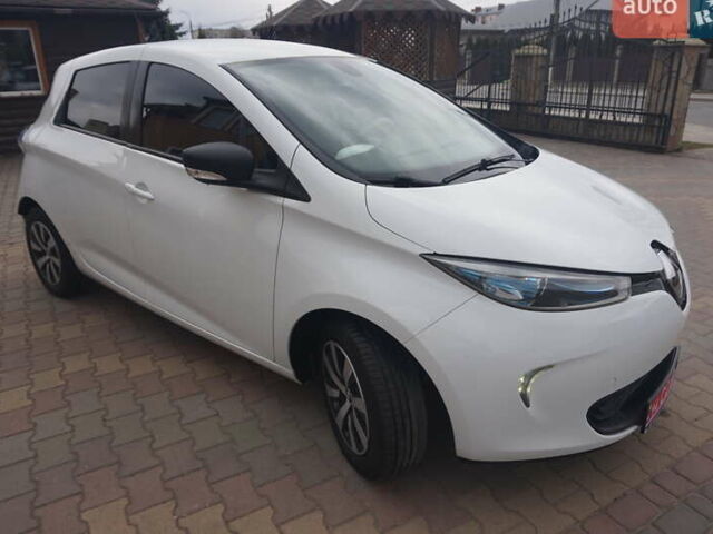 Белый Рено Зое, объемом двигателя 0 л и пробегом 60 тыс. км за 9222 $, фото 13 на Automoto.ua