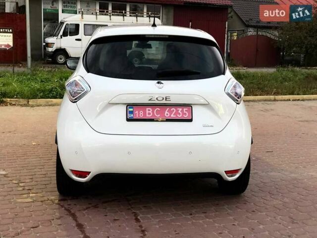 Білий Рено Зое, об'ємом двигуна 0 л та пробігом 120 тис. км за 8900 $, фото 2 на Automoto.ua