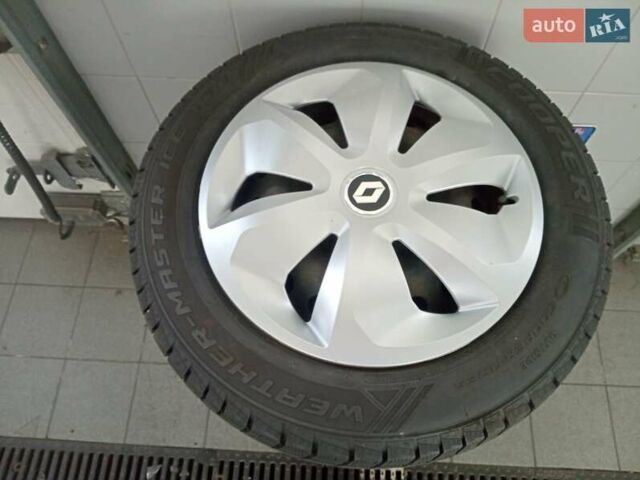 Белый Рено Зое, объемом двигателя 0 л и пробегом 108 тыс. км за 9250 $, фото 34 на Automoto.ua