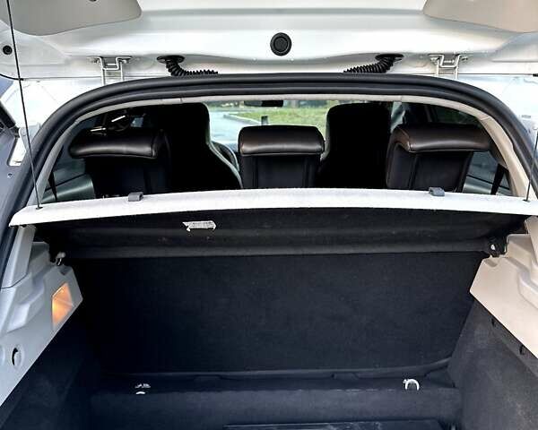 Белый Рено Зое, объемом двигателя 0 л и пробегом 127 тыс. км за 9800 $, фото 23 на Automoto.ua