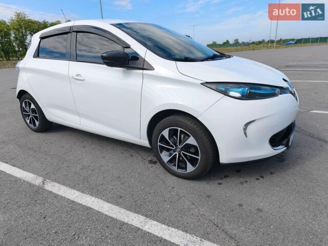 Белый Рено Зое, объемом двигателя 0 л и пробегом 205 тыс. км за 9500 $, фото 11 на Automoto.ua