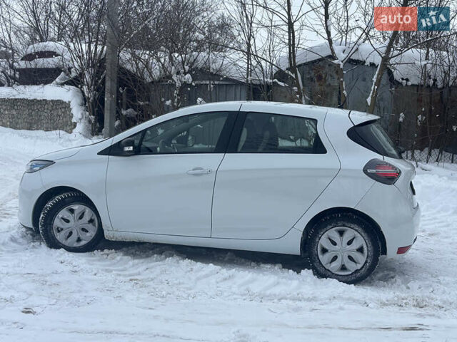 Білий Рено Зое, об'ємом двигуна 0 л та пробігом 70 тис. км за 9000 $, фото 3 на Automoto.ua