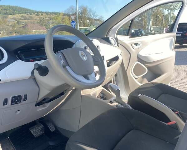 Рено Зое 2017 в Бережанах на Automoto.ua Белый Рено Зое, объемом двигателя 0 л и пробегом 161 тыс. км за 7850 $, фото 10 на Automoto.ua