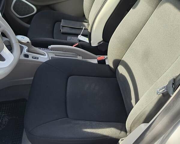 Белый Рено Зое, объемом двигателя 0 л и пробегом 63 тыс. км за 8500 $, фото 14 на Automoto.ua