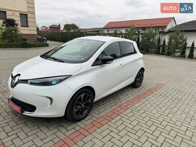 Белый Рено Зое, объемом двигателя 0 л и пробегом 78 тыс. км за 9800 $, фото 2 на Automoto.ua