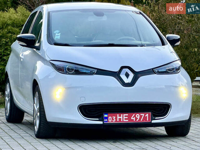 Белый Рено Зое, объемом двигателя 0 л и пробегом 43 тыс. км за 9399 $, фото 3 на Automoto.ua