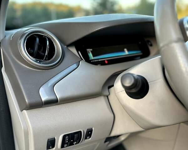 Белый Рено Зое, объемом двигателя 0 л и пробегом 127 тыс. км за 9800 $, фото 19 на Automoto.ua