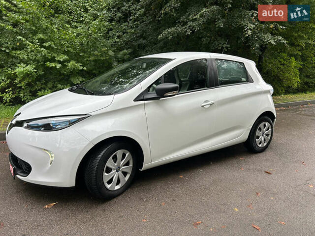 Білий Рено Зое, об'ємом двигуна 0 л та пробігом 96 тис. км за 8600 $, фото 1 на Automoto.ua