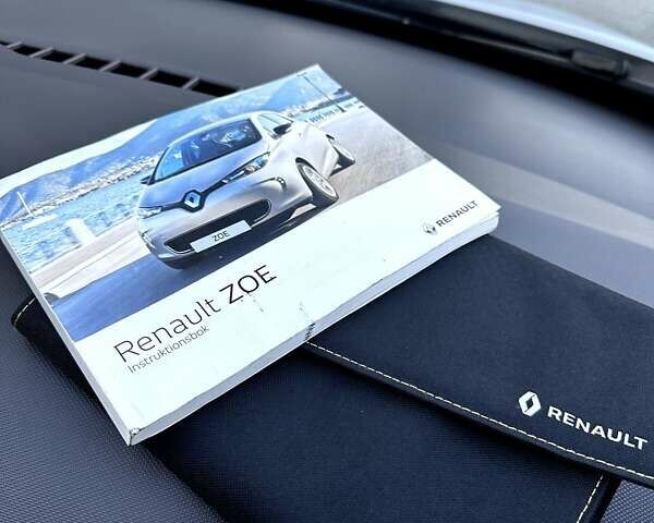 Белый Рено Зое, объемом двигателя 0 л и пробегом 127 тыс. км за 9800 $, фото 25 на Automoto.ua