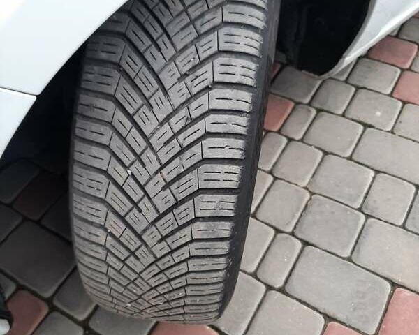 Білий Рено Зое, об'ємом двигуна 0 л та пробігом 123 тис. км за 9650 $, фото 30 на Automoto.ua