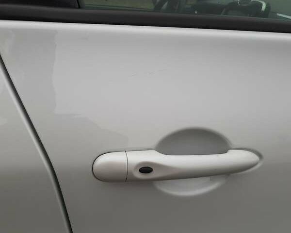 Білий Рено Зое, об'ємом двигуна 0 л та пробігом 123 тис. км за 9650 $, фото 13 на Automoto.ua