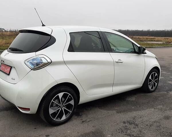 Білий Рено Зое, об'ємом двигуна 0 л та пробігом 123 тис. км за 9650 $, фото 6 на Automoto.ua