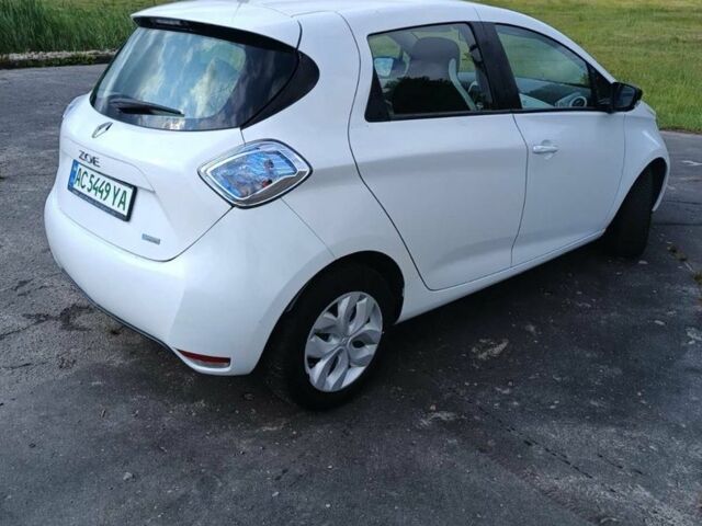 Білий Рено Зое, об'ємом двигуна 0 л та пробігом 170 тис. км за 5800 $, фото 3 на Automoto.ua