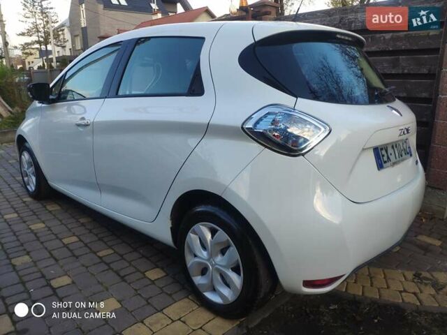 Білий Рено Зое, об'ємом двигуна 0 л та пробігом 87 тис. км за 8799 $, фото 8 на Automoto.ua