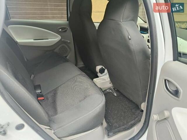 Рено Зое 2017 в Надворной на Automoto.ua Белый Рено Зое, объемом двигателя 0 л и пробегом 62 тыс. км за 9900 $, фото 14 на Automoto.ua