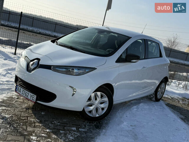 Білий Рено Зое, об'ємом двигуна 0 л та пробігом 149 тис. км за 8200 $, фото 3 на Automoto.ua
