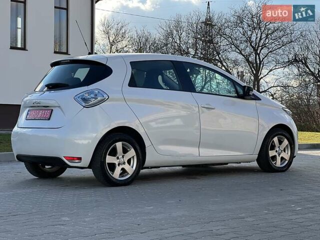 Белый Рено Зое, объемом двигателя 0 л и пробегом 110 тыс. км за 8450 $, фото 7 на Automoto.ua