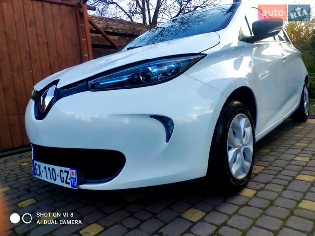 Білий Рено Зое, об'ємом двигуна 0 л та пробігом 88 тис. км за 8799 $, фото 7 на Automoto.ua