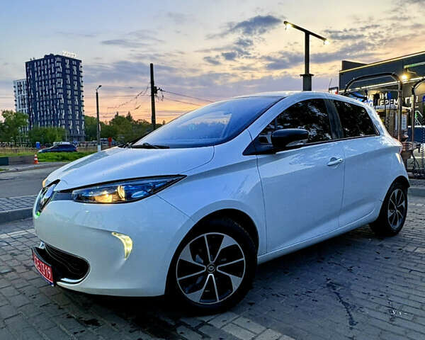 Рено Зое 2017 у Кропивницькому (Кіровограді) на Automoto.ua Білий Рено Зое, об'ємом двигуна 0 л та пробігом 199 тис. км за 8100 $, фото 8 на Automoto.ua