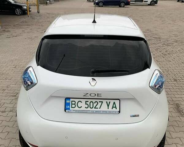 Белый Рено Зое, объемом двигателя 0 л и пробегом 120 тыс. км за 9850 $, фото 25 на Automoto.ua