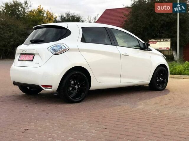 Білий Рено Зое, об'ємом двигуна 0 л та пробігом 120 тис. км за 8900 $, фото 11 на Automoto.ua