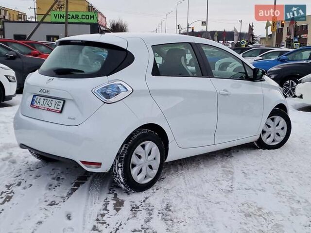 Білий Рено Зое, об'ємом двигуна 0 л та пробігом 33 тис. км за 9900 $, фото 3 на Automoto.ua