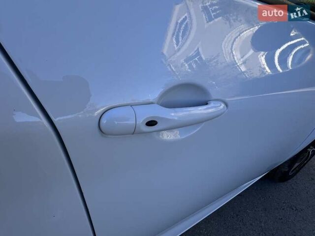 Рено Зое 2017 в Черновцах на Automoto.ua Белый Рено Зое, объемом двигателя 0 л и пробегом 60 тыс. км за 9200 $, фото 13 на Automoto.ua