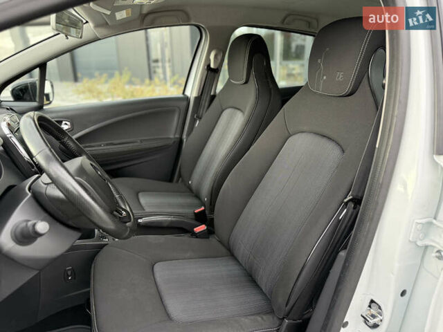 Рено Зое 2017 в Городке на Automoto.ua Белый Рено Зое, объемом двигателя 0 л и пробегом 95 тыс. км за 9800 $, фото 7 на Automoto.ua