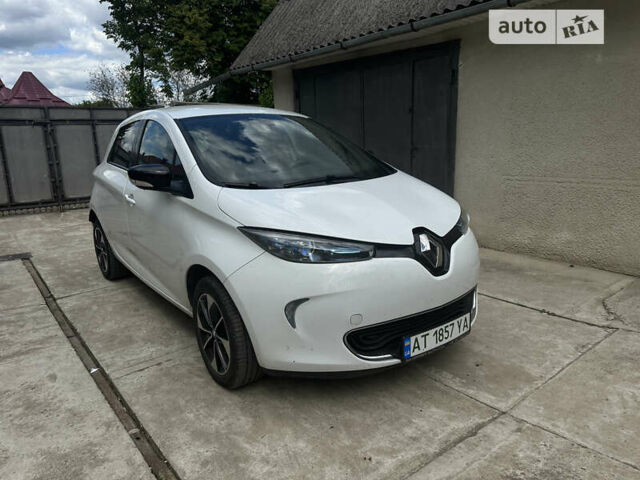 Білий Рено Зое, об'ємом двигуна 0 л та пробігом 145 тис. км за 9000 $, фото 33 на Automoto.ua