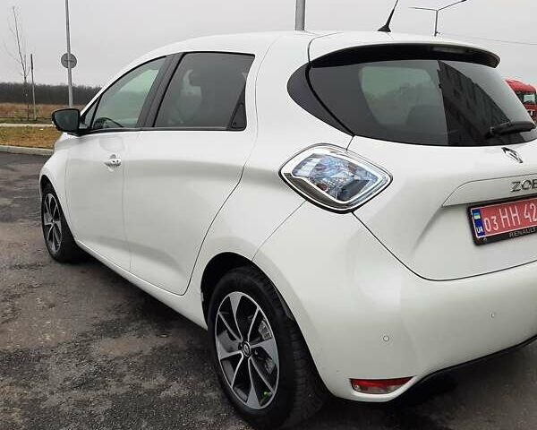 Білий Рено Зое, об'ємом двигуна 0 л та пробігом 123 тис. км за 9650 $, фото 3 на Automoto.ua
