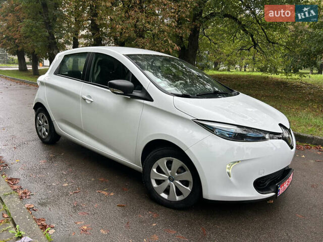 Білий Рено Зое, об'ємом двигуна 0 л та пробігом 96 тис. км за 8600 $, фото 6 на Automoto.ua