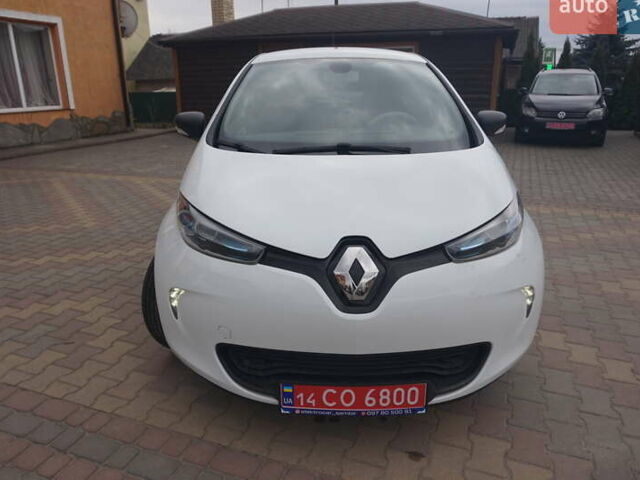 Белый Рено Зое, объемом двигателя 0 л и пробегом 60 тыс. км за 9222 $, фото 12 на Automoto.ua