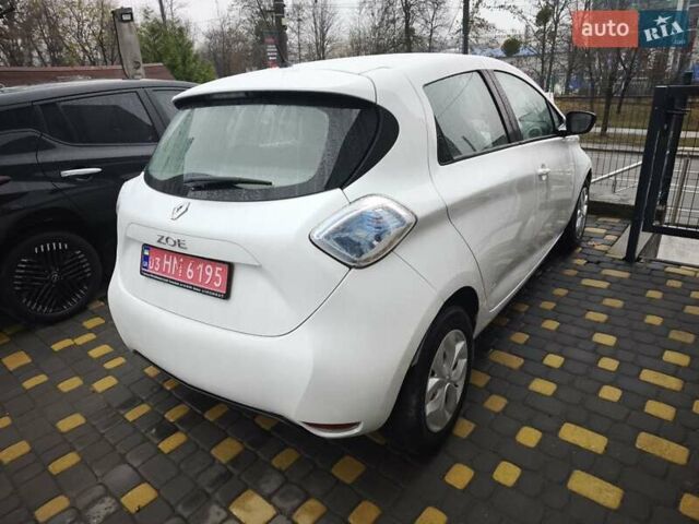 Білий Рено Зое, об'ємом двигуна 0 л та пробігом 100 тис. км за 4500 $, фото 17 на Automoto.ua