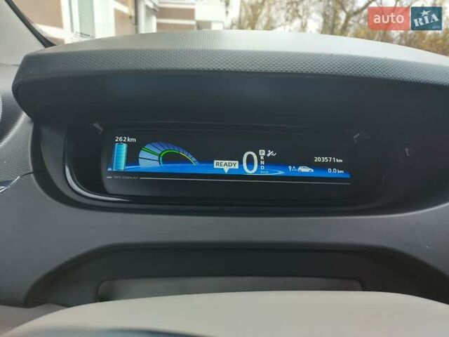 Белый Рено Зое, объемом двигателя 0 л и пробегом 204 тыс. км за 8400 $, фото 19 на Automoto.ua