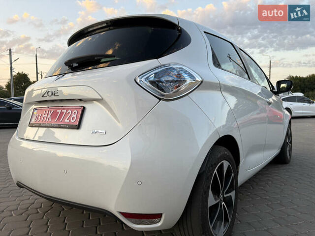 Белый Рено Зое, объемом двигателя 0 л и пробегом 128 тыс. км за 8500 $, фото 29 на Automoto.ua