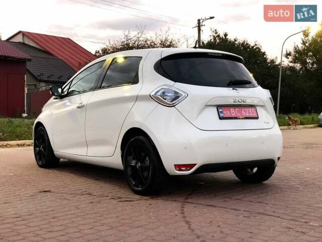 Білий Рено Зое, об'ємом двигуна 0 л та пробігом 120 тис. км за 8900 $, фото 1 на Automoto.ua