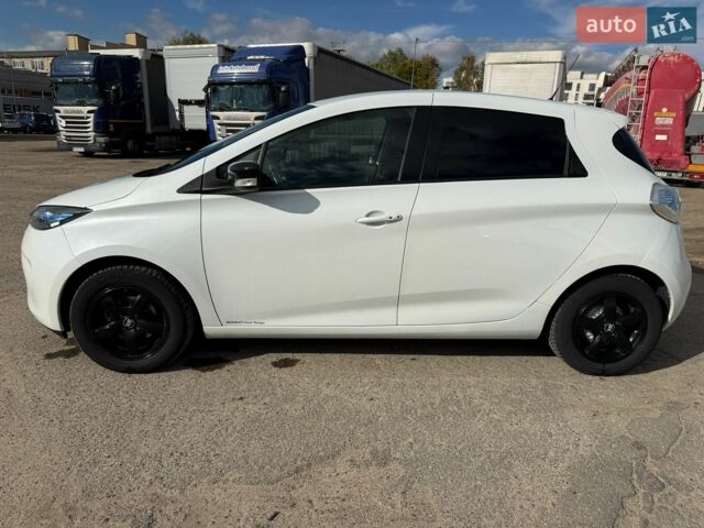 Белый Рено Зое, объемом двигателя 0 л и пробегом 61 тыс. км за 9800 $, фото 2 на Automoto.ua