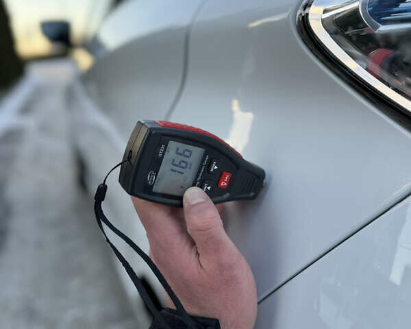 Білий Рено Зое, об'ємом двигуна 0 л та пробігом 54 тис. км за 10300 $, фото 52 на Automoto.ua