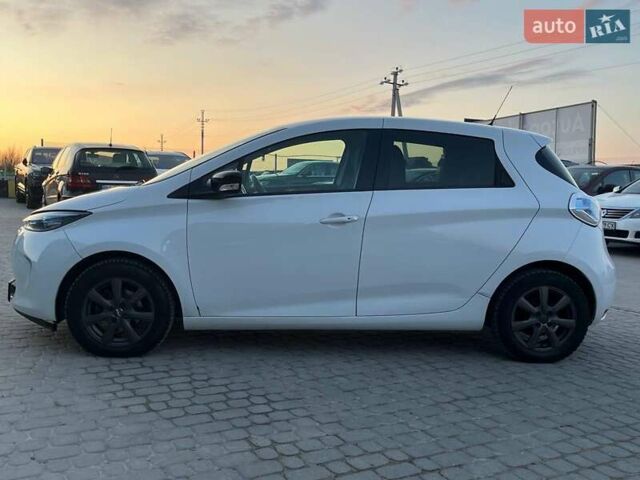 Белый Рено Зое, объемом двигателя 0 л и пробегом 95 тыс. км за 8940 $, фото 5 на Automoto.ua