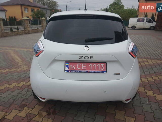 Белый Рено Зое, объемом двигателя 0 л и пробегом 136 тыс. км за 9000 $, фото 17 на Automoto.ua