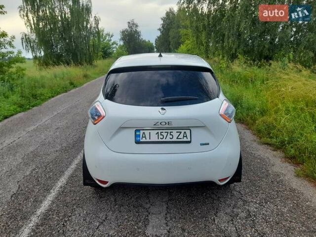 Белый Рено Зое, объемом двигателя 0 л и пробегом 171 тыс. км за 9800 $, фото 3 на Automoto.ua