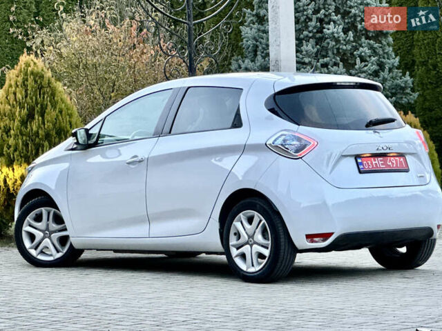 Белый Рено Зое, объемом двигателя 0 л и пробегом 43 тыс. км за 9399 $, фото 25 на Automoto.ua