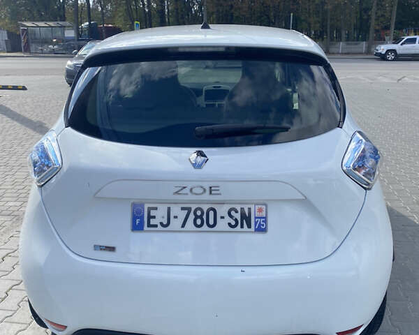 Белый Рено Зое, объемом двигателя 0 л и пробегом 27 тыс. км за 9300 $, фото 7 на Automoto.ua
