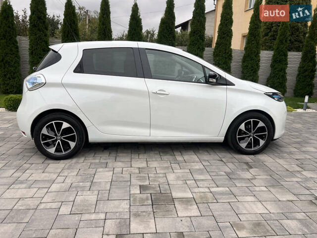 Белый Рено Зое, объемом двигателя 0 л и пробегом 129 тыс. км за 8750 $, фото 21 на Automoto.ua