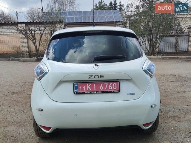 Белый Рено Зое, объемом двигателя 0 л и пробегом 80 тыс. км за 9600 $, фото 5 на Automoto.ua