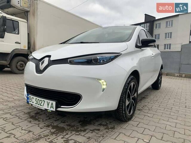 Белый Рено Зое, объемом двигателя 0 л и пробегом 120 тыс. км за 9850 $, фото 6 на Automoto.ua