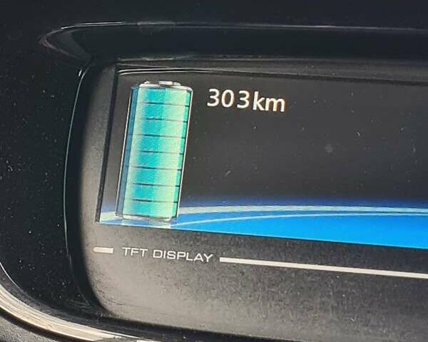 Белый Рено Зое, объемом двигателя 0 л и пробегом 124 тыс. км за 10100 $, фото 5 на Automoto.ua