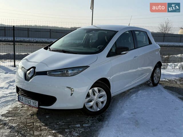 Білий Рено Зое, об'ємом двигуна 0 л та пробігом 149 тис. км за 8200 $, фото 1 на Automoto.ua