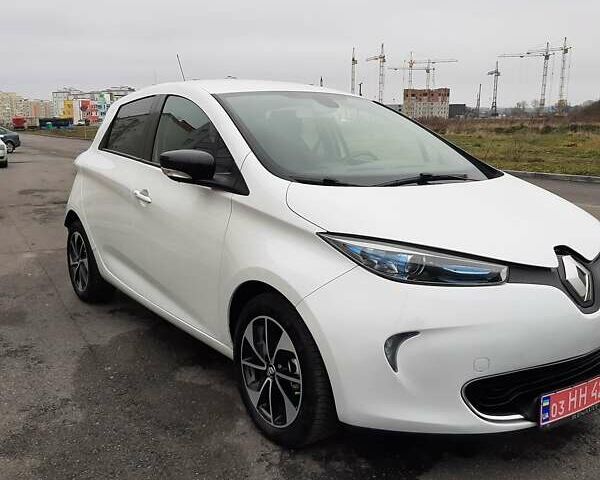 Білий Рено Зое, об'ємом двигуна 0 л та пробігом 123 тис. км за 9650 $, фото 8 на Automoto.ua