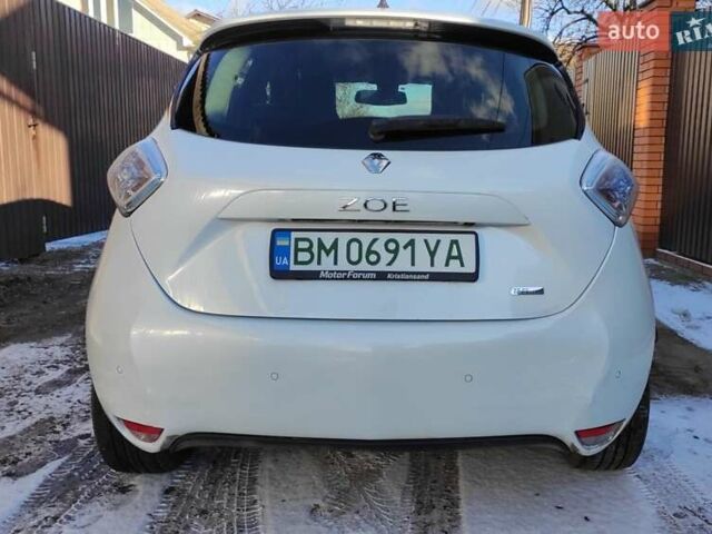 Белый Рено Зое, объемом двигателя 0 л и пробегом 130 тыс. км за 10900 $, фото 2 на Automoto.ua